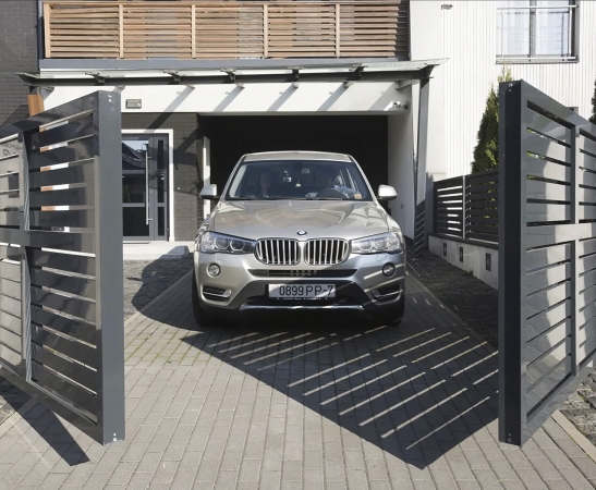 Ворота в Армавире